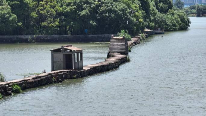 浙江绍兴古城昂桑湖古纤道石桥石亭石板路