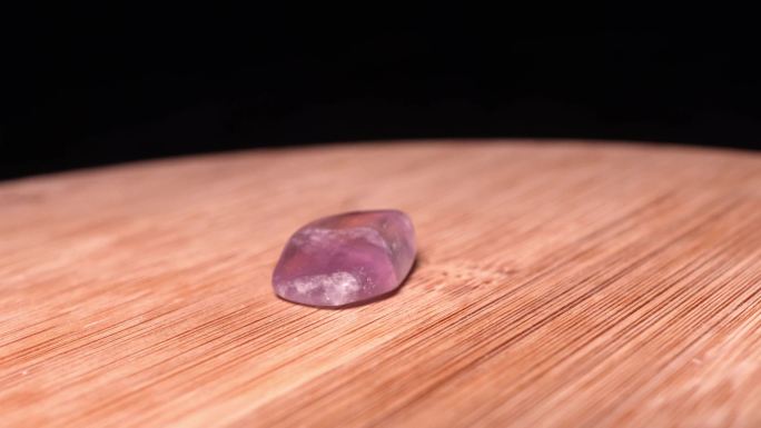 紫萤石矿石 (1)