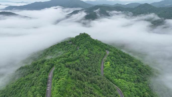 航拍云海盘山公路