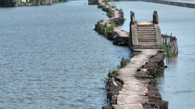 浙江绍兴越城区昂桑湖古纤道避塘石桥石板路