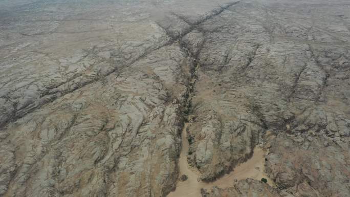 峡谷 地貌 山沟 岩石 老山榆树 气候