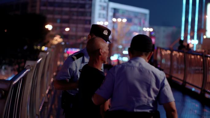 【4K】民警深夜巡逻