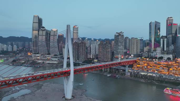 重庆千厮门嘉陵江大桥洪崖洞夜景