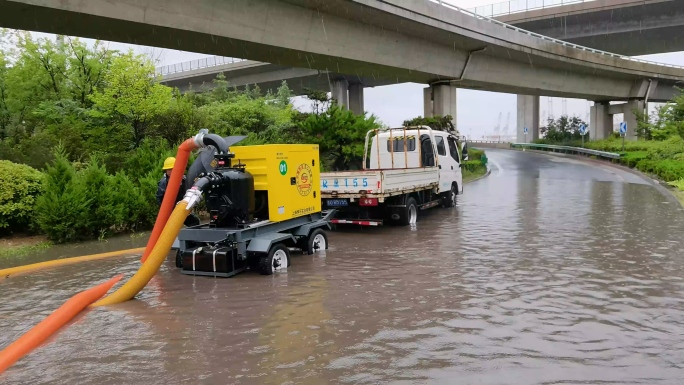 龙吸水设备 灾后排水 排水清淤