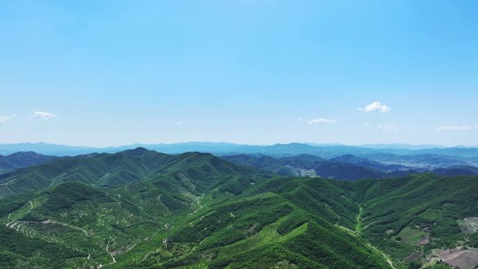 东北辽宁连绵起伏的山脉