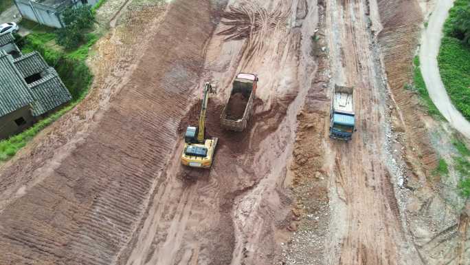 高铁工地公路施工工程车泥头车基建工程