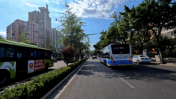 北京公交车 绿色出行 城市交通