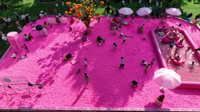粉色沙滩 儿童泳池