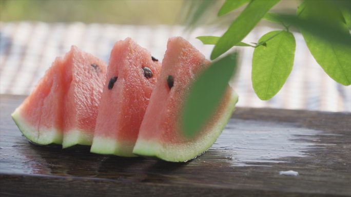 唯美西瓜空镜夏天素材炎炎夏日吃西瓜切西瓜