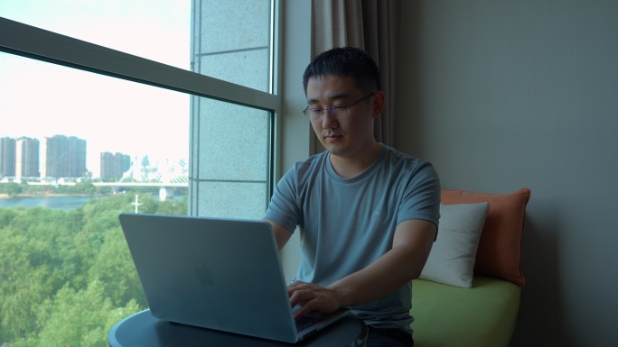 ChatGPT写代码实拍人工智能真人演示