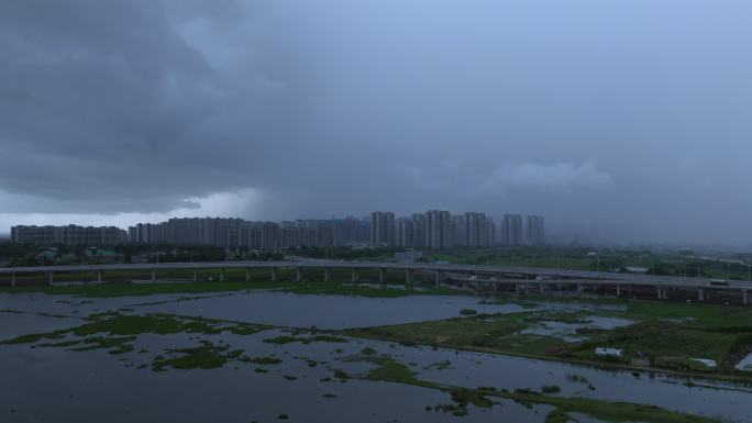 夏季暴风雨【版权可商用】