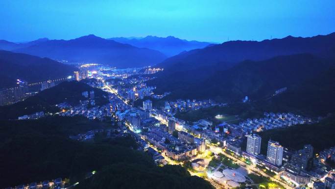 航拍杭州市建德新安江镇夜景