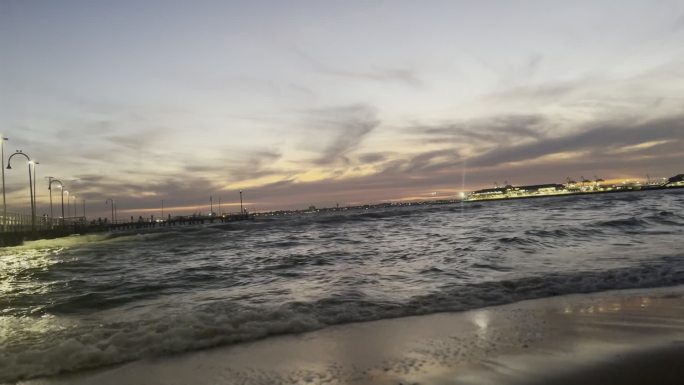 澳大利亚墨尔本傍晚海边空镜