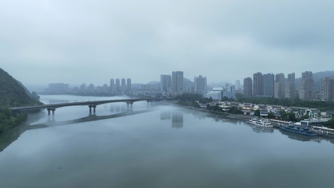 航拍杭州市建德新安江镇洋安大桥清晨