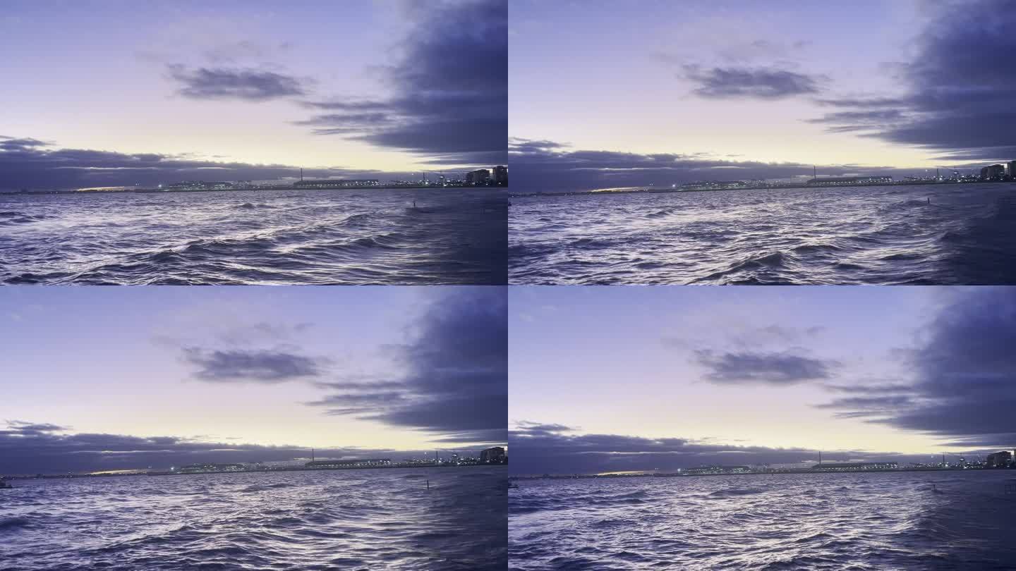 澳大利亚墨尔本蓝紫色的傍晚大海
