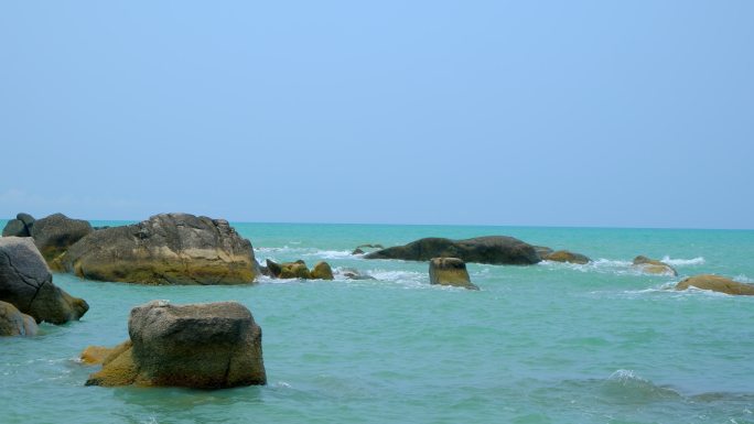 阴天大海 礁石 岩石 海浪 海景