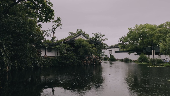 苏州沧浪亭听雨4K