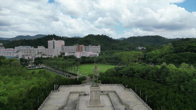 孙中山铜像