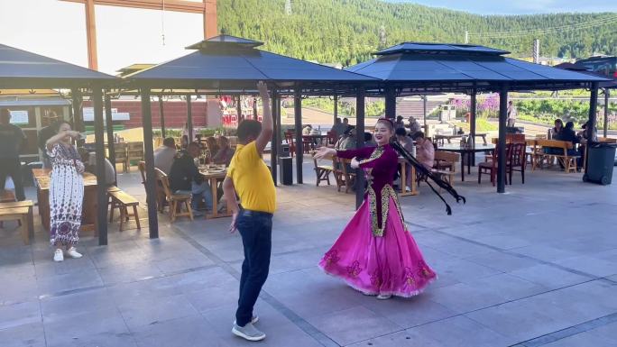 新疆喀纳斯少数民族舞蹈