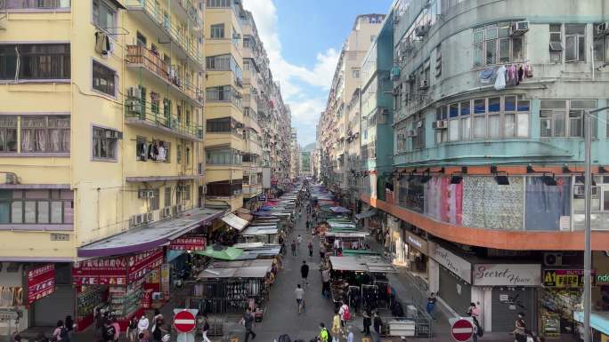 香港旺角花园街繁忙的街道与行人
