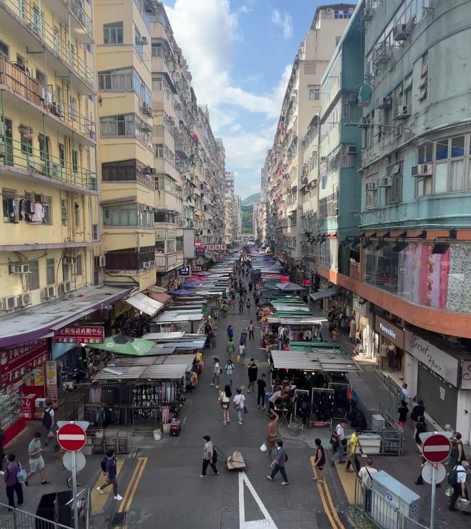 香港旺角花园街繁忙的街道与行人