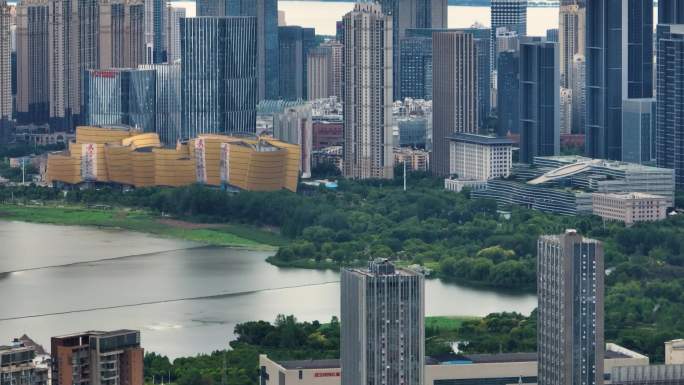 武汉夏日城市地标天际线风光