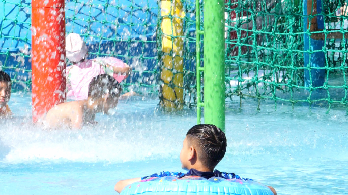 水上乐园 玩水 水上世界 游乐场 泳池
