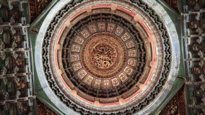 故宫古建筑圆形穹顶旋转
