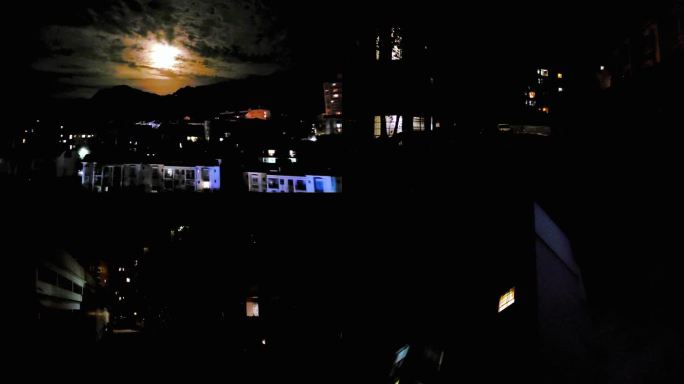4K实拍城市夜晚路灯窗户民居