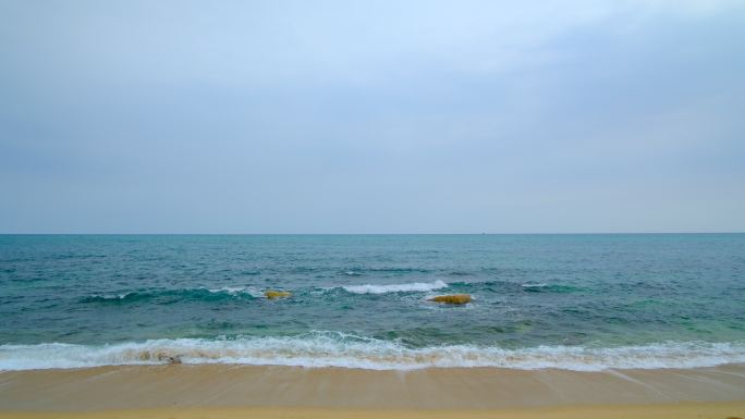 阴天海边大海 礁石 岩石 海浪 海景