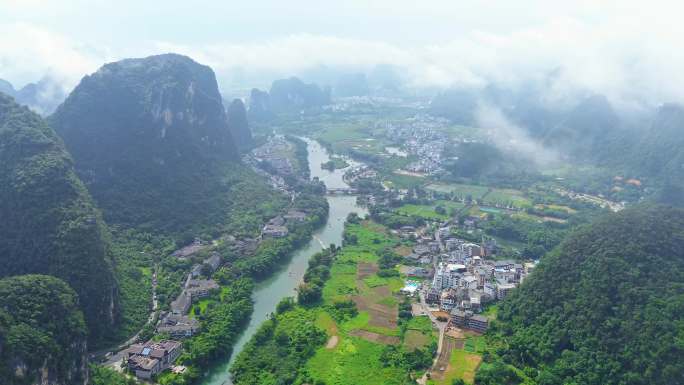 航拍桂林阳朔漓江遇龙河漂流