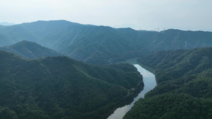 4K航拍深山原始森林湖泊水库嵩山峻岭5