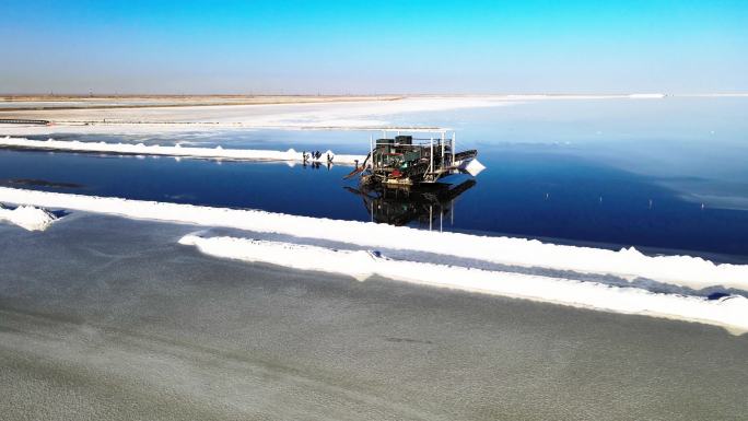 盐湖挖盐机 4K航拍