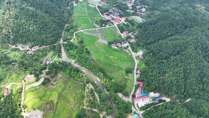 4K航拍深山大山隐居山村大山生活4