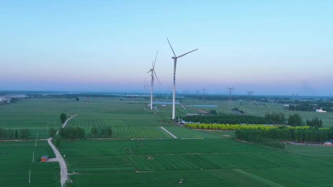 中国华能风力发电和麦田风车航拍空镜1