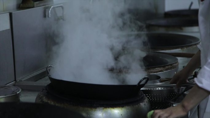洗锅刷锅高速镜头