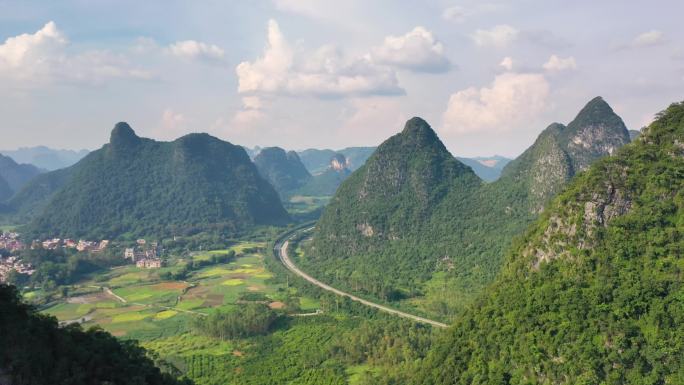 晴天山峰 高速公路