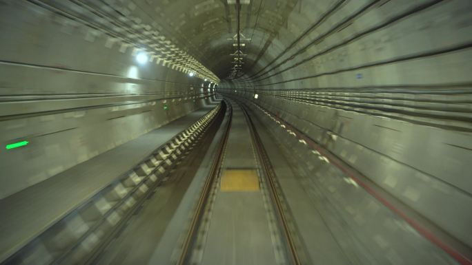 地铁隧道轨道成都地铁隧道穿梭内部轨道飞速