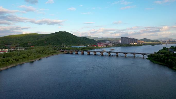 吉林龙潭山夏季自然风光松花江城市建筑航拍