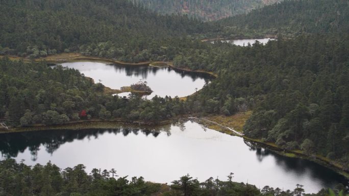 云南丽江老君山九十九龙潭 冰川湖