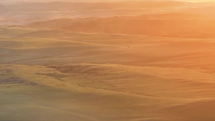 4K航拍新疆阿勒泰萨尔布拉克草原夕阳