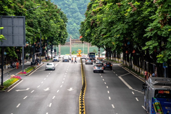 宜昌市解放路滨江公园道路延时