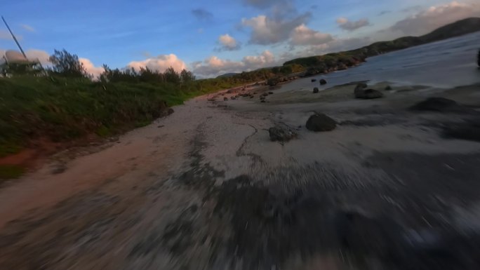 FPV无人机航拍海浪沙滩海滩海岛日出冲绳