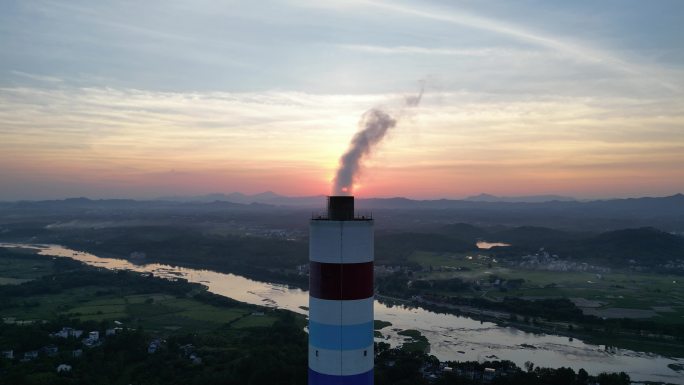 傍晚  夕阳  大烟囱