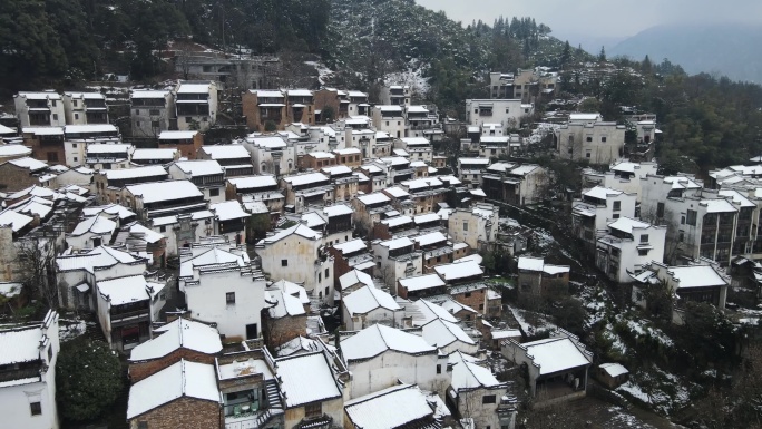 婺源篁岭雪景航拍自媒体视频素材