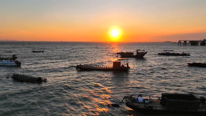 落日 海浪 渔船 避风港