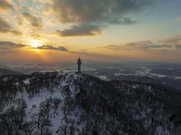 吉林冬天雪景四方顶枯树蓝天雪景延时