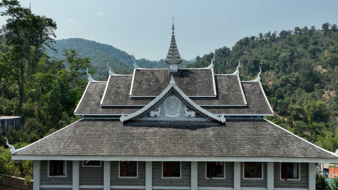 版纳傣族百年寺庙