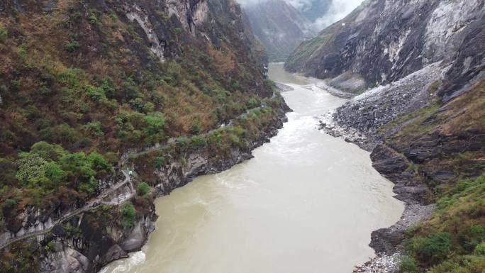 云南丽江香格里拉虎跳峡无人机航拍