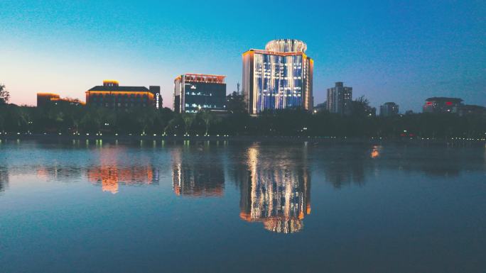 北京古建筑夜景湖面倒影